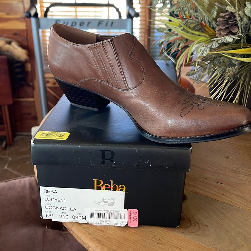 Shoes boots